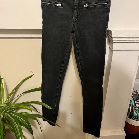 Gap Skinny Ankle Jeans - Picture 2 of 4